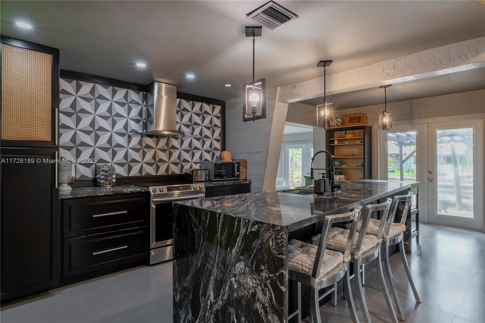 LOOK HOMESITES NO 4 - Residential Lease