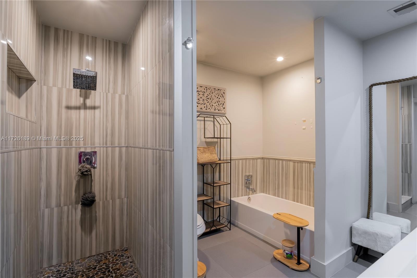 LOOK HOMESITES NO 4 - Residential Lease