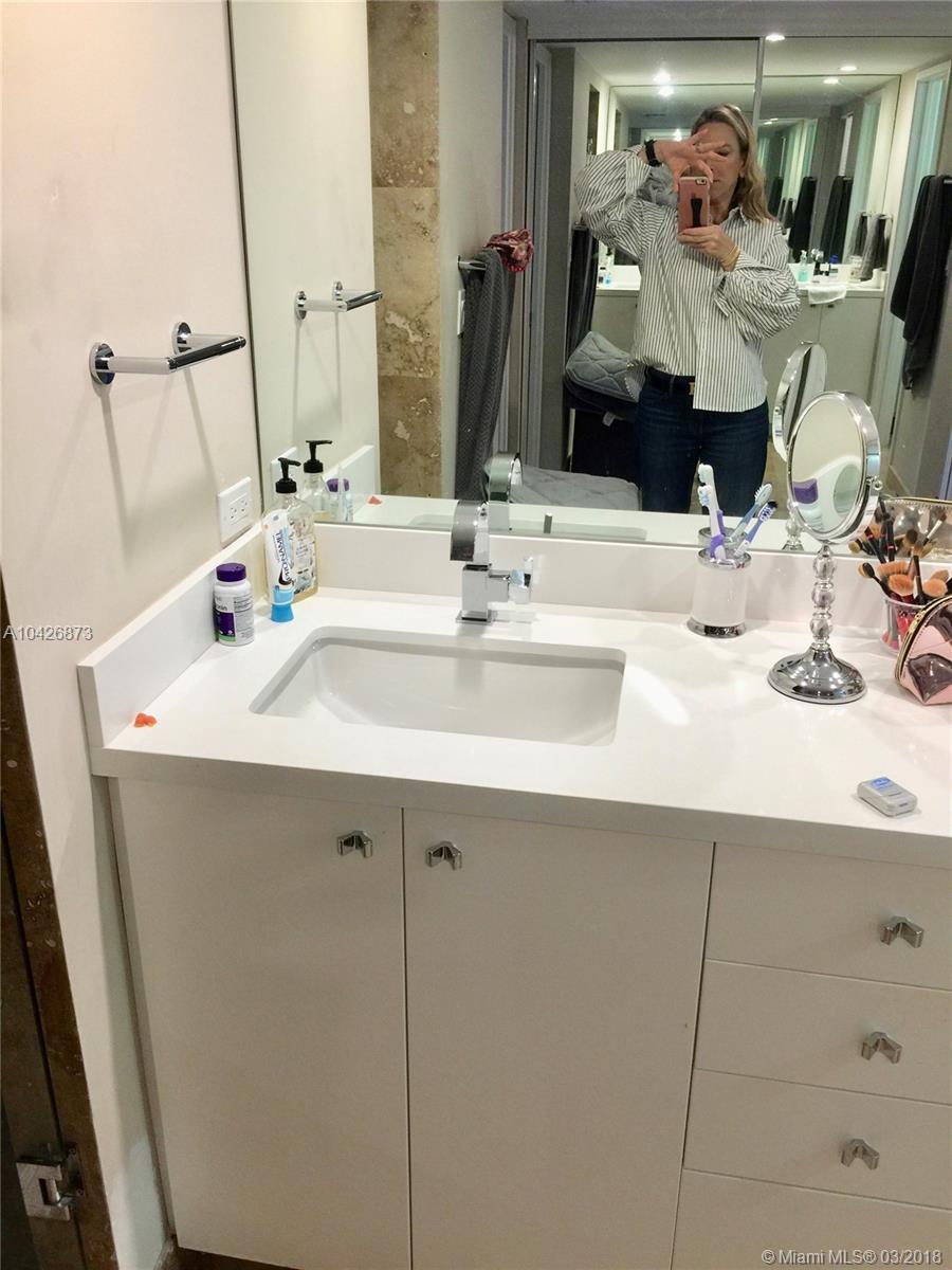 THE EMERALDBAY @ KEY COLON - Residential Lease