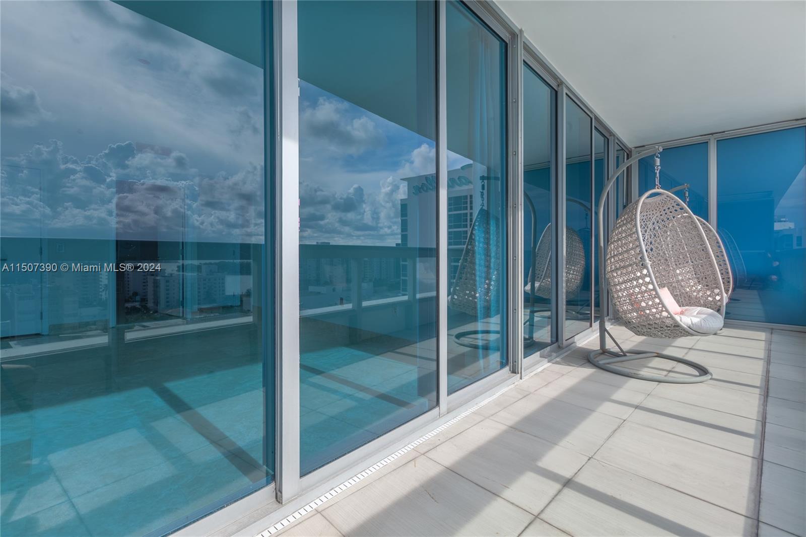 NORTH CARILLON BEACH COND - Residential