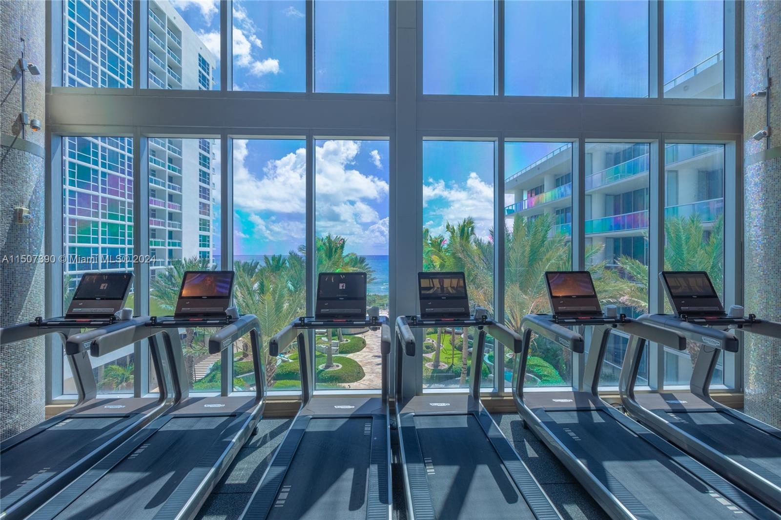 NORTH CARILLON BEACH COND - Residential