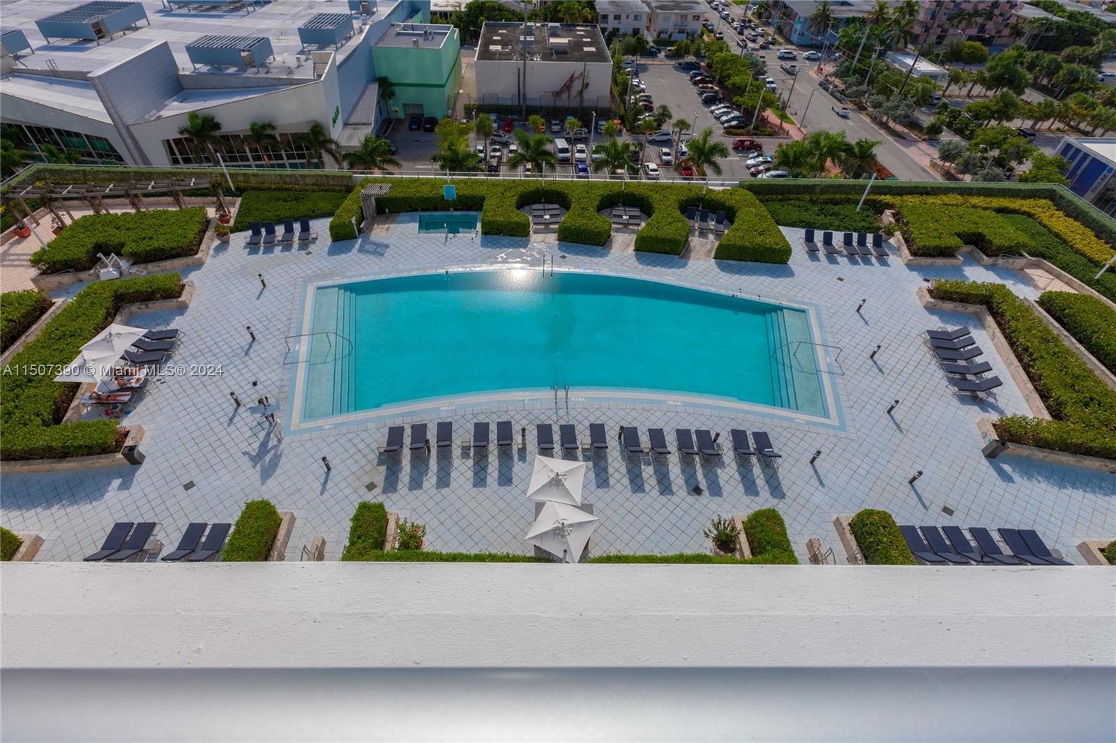 NORTH CARILLON BEACH COND - Residential