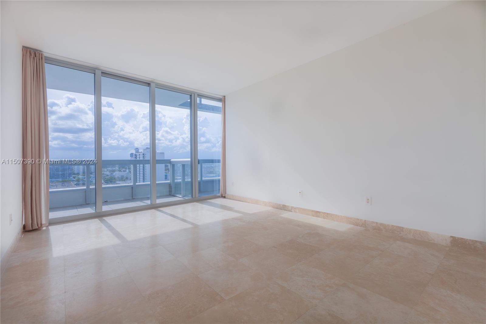 NORTH CARILLON BEACH COND - Residential