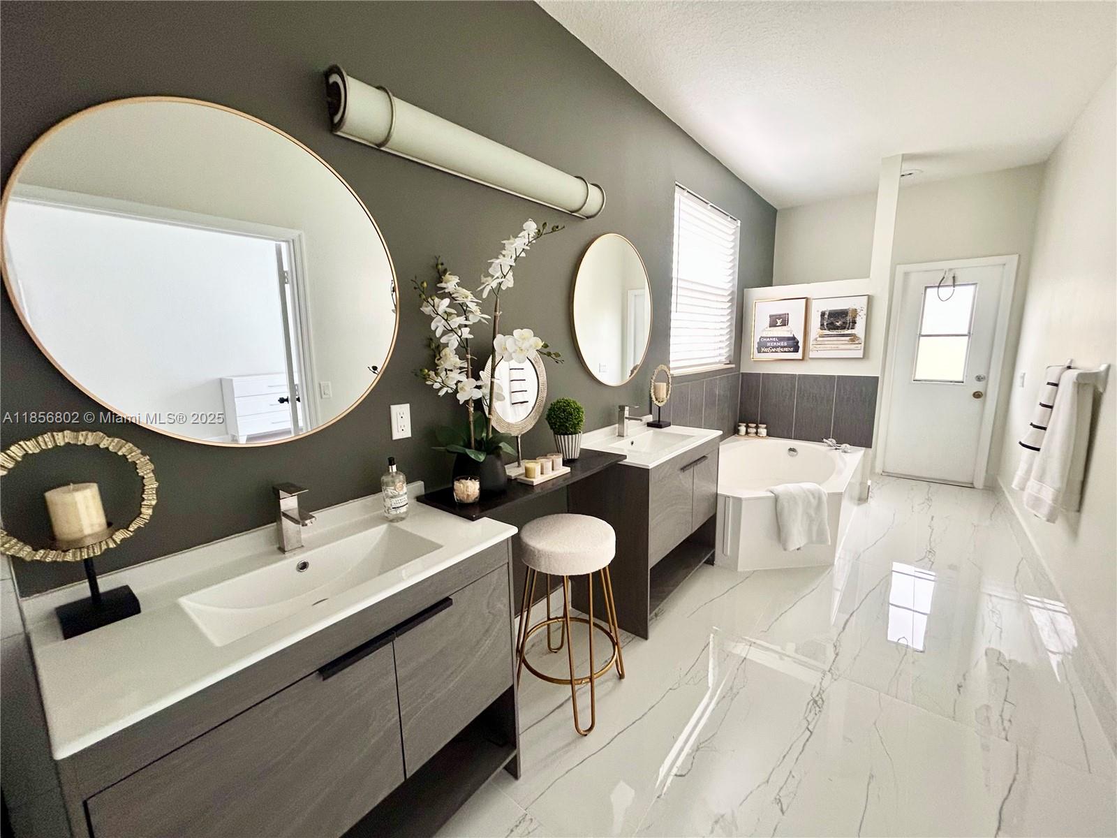 CORAL CREEK - Residential