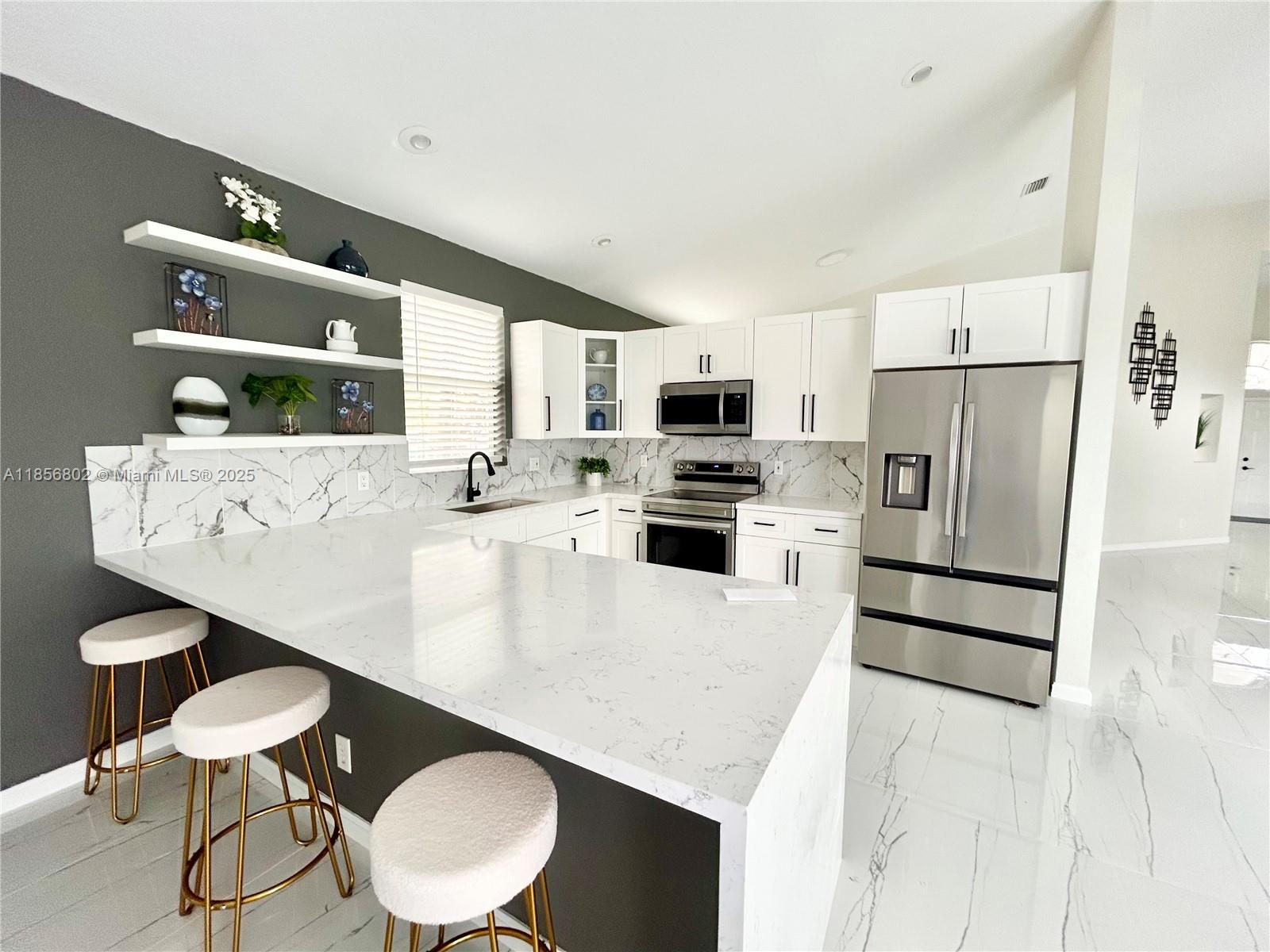 CORAL CREEK - Residential