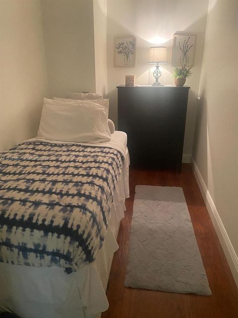 Tiny photo for 16205 Emerald Cove Rd #16205, Weston, FL 33331 (MLS # A11976880)