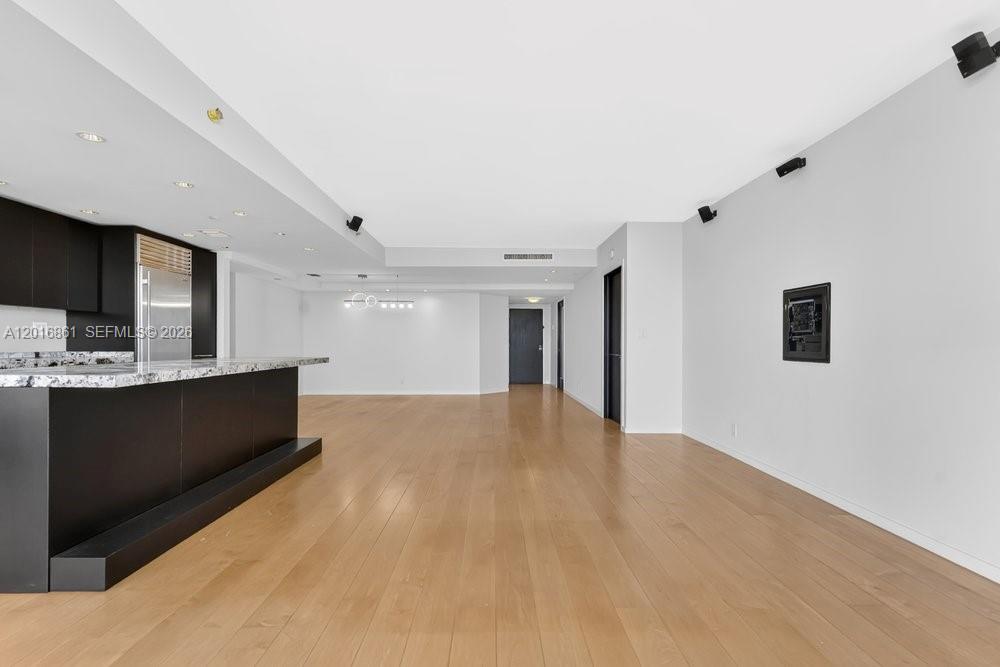 HARBOR TWS AT THE WATERWA - Residential