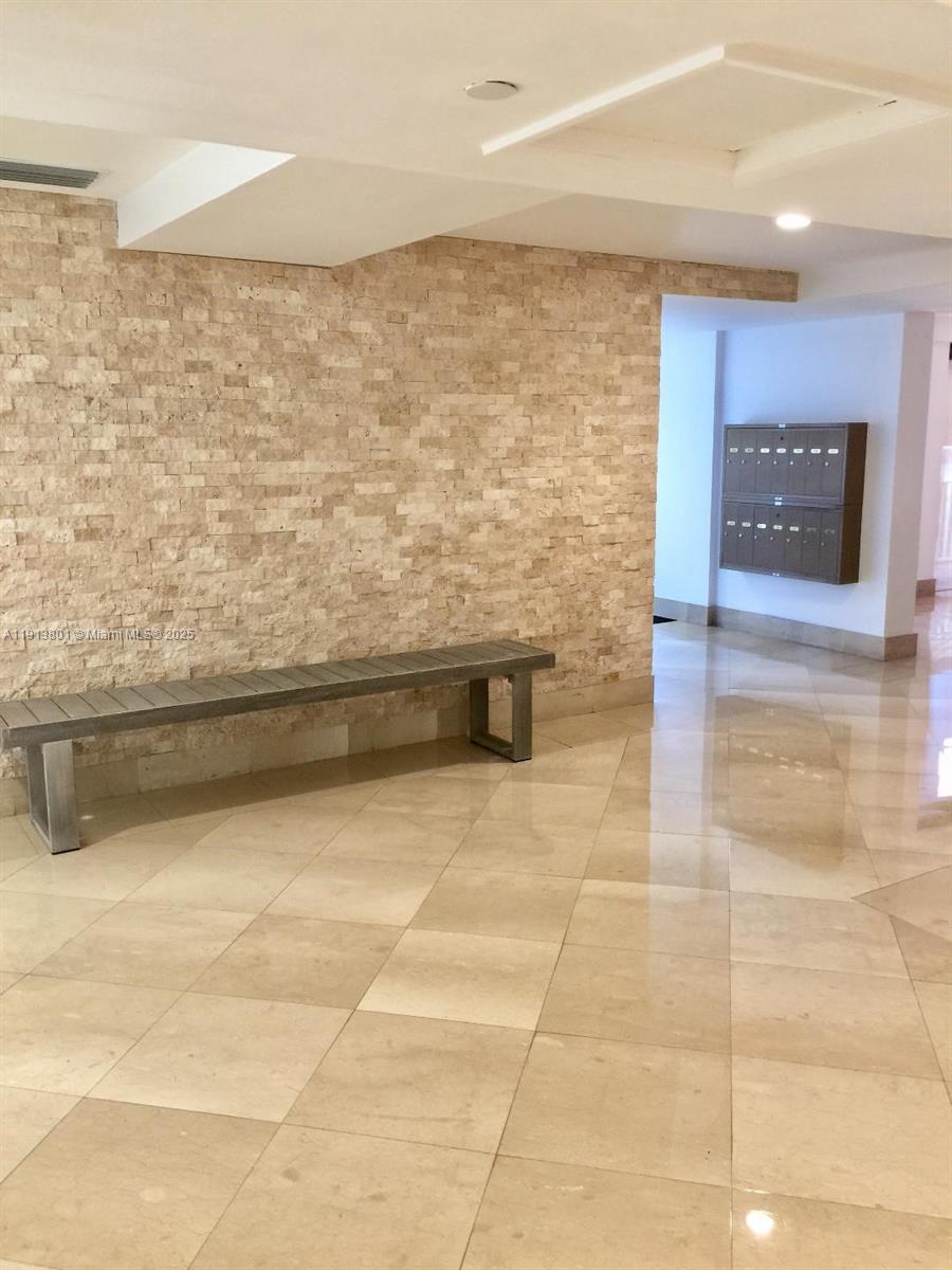 KEY BISC AMBASSADOR CONDO - Residential Lease