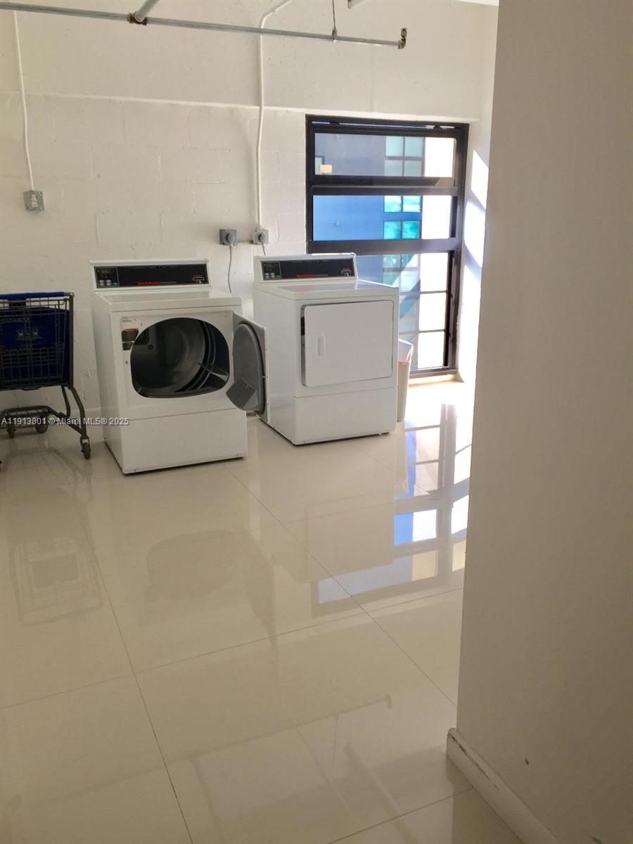 KEY BISC AMBASSADOR CONDO - Residential Lease