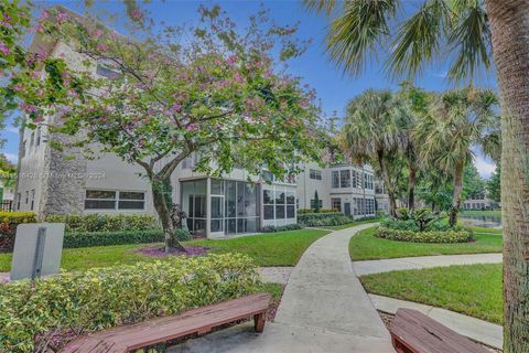 A home in Lauderdale Lakes