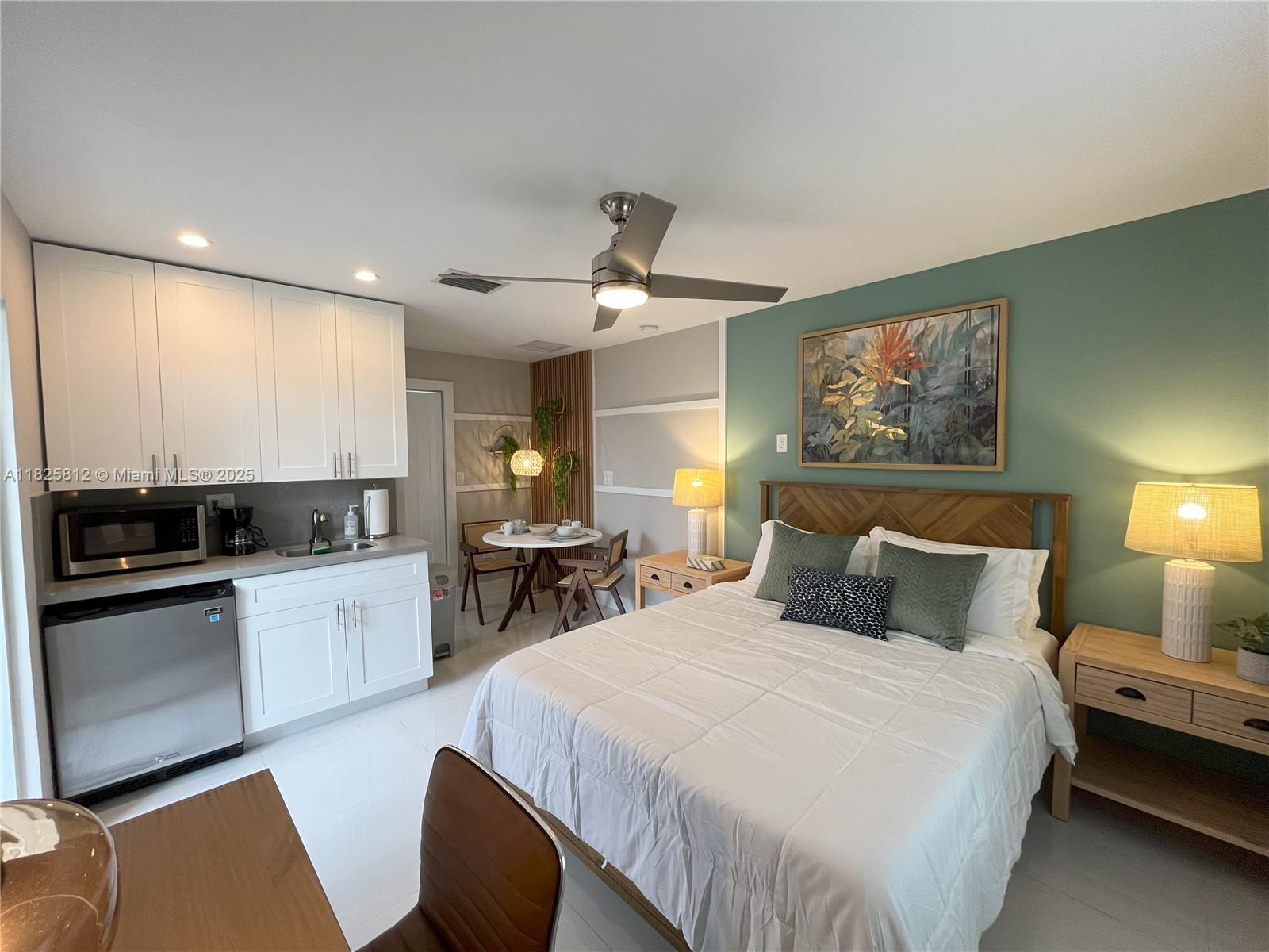 Stylish & Fully Furnished 1-Bedroom Studio – All Utilities Included!
Move right in to this beautifully decorated 1-bedroom, 1-bath studio offering comfort and convenience in a quiet, well-located neighborhood. Enjoy a modern bathroom, walk-in closet, private patio with BBQ, and a dedicated work/study space—perfect for work or study. This cozy unit features a kitchenette area, private entrance, and 1 parking space. All utilities—electricity, water, and internet—are included in the price. Just minutes from major highways, shopping centers, and everyday conveniences, this studio offers the ideal blend of privacy and accessibility. Ready to move in—schedule your showing today! Max 2 persons.