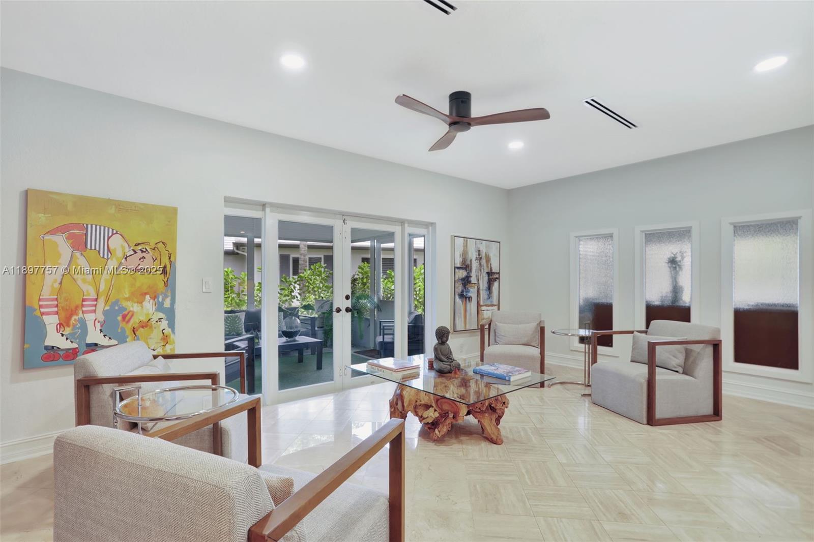 NO 81 PALM-AIRE COUNTRY C - Residential Lease