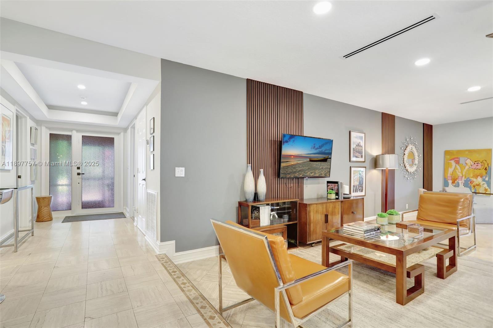 NO 81 PALM-AIRE COUNTRY C - Residential Lease