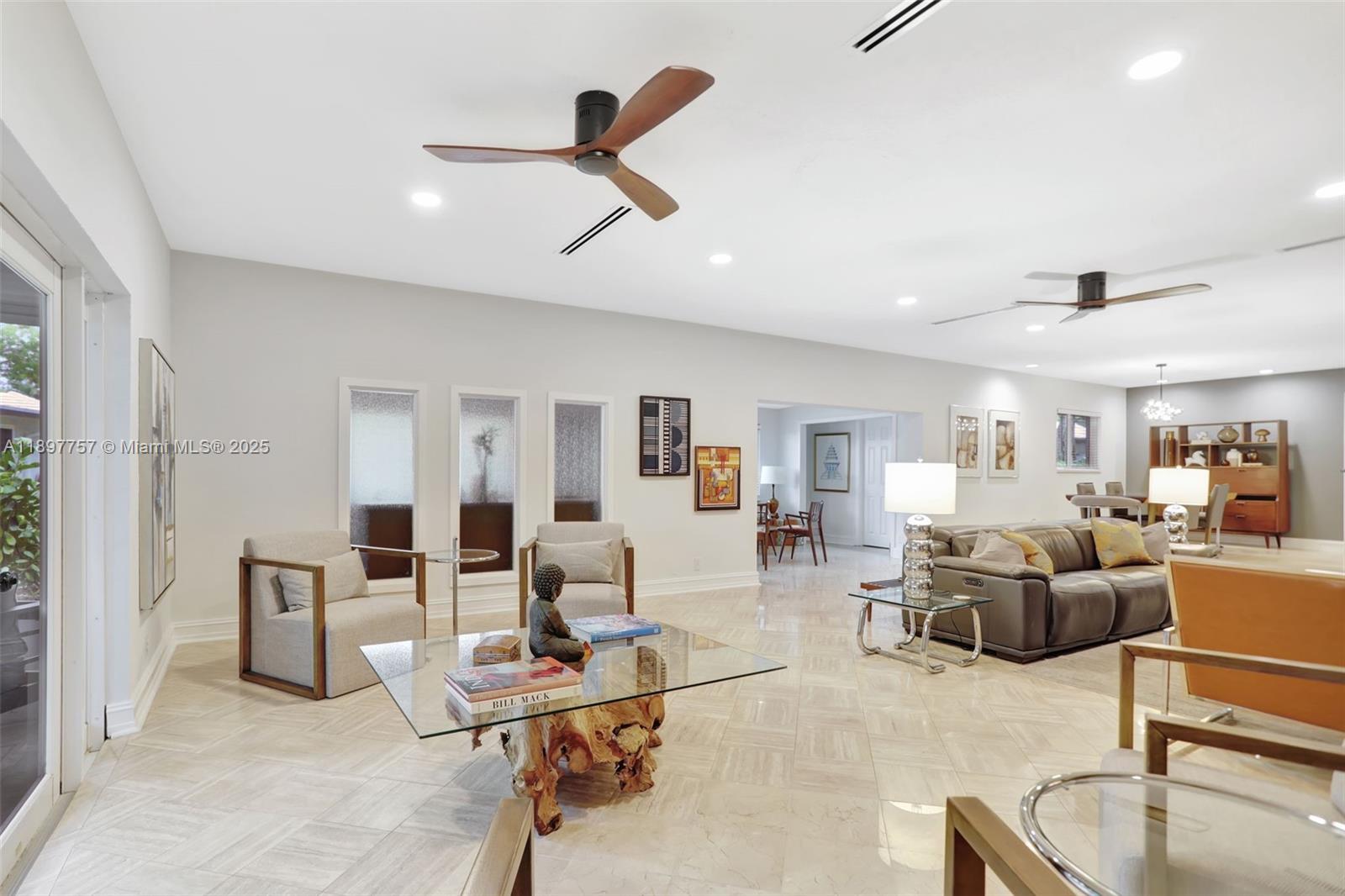 NO 81 PALM-AIRE COUNTRY C - Residential Lease