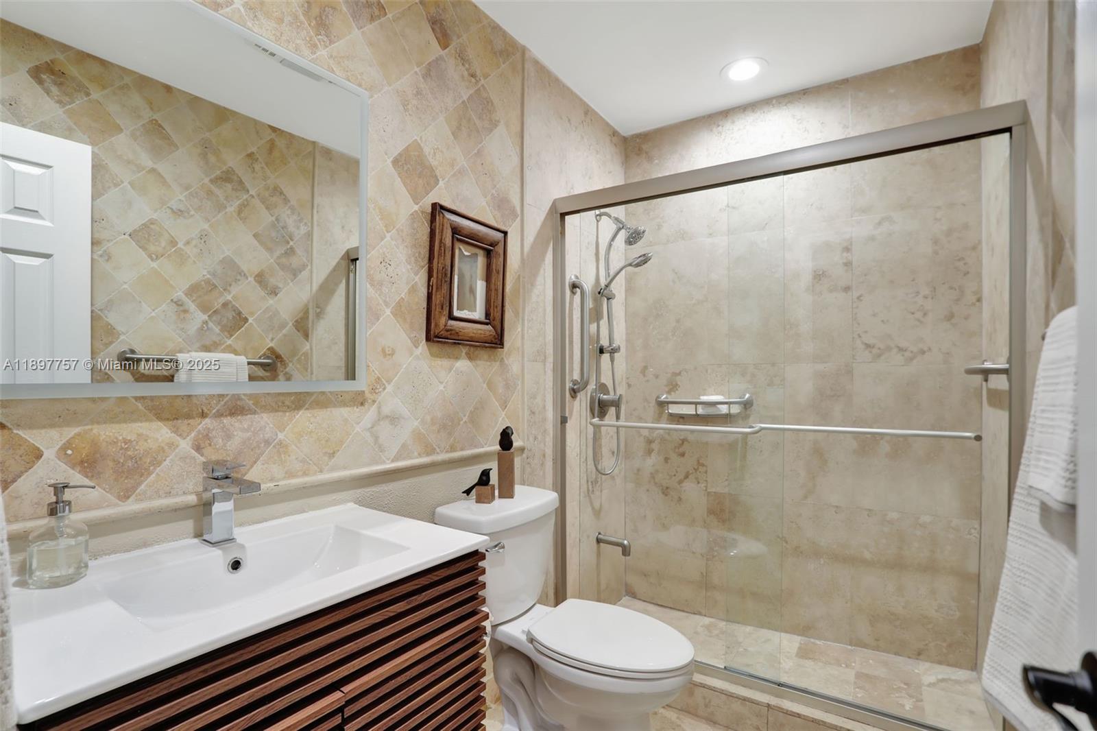 NO 81 PALM-AIRE COUNTRY C - Residential Lease