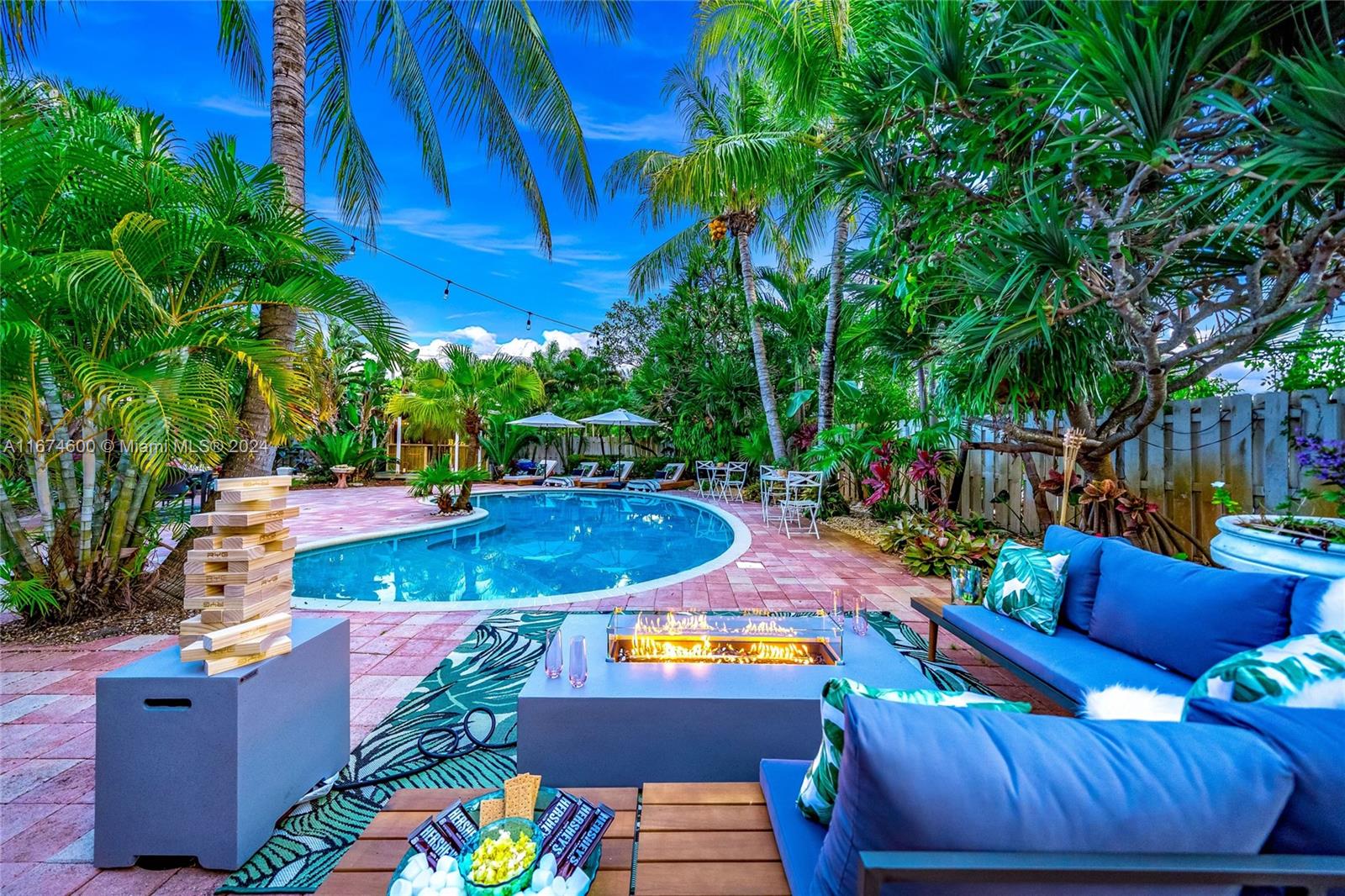 Step into your private tropical all inclusive oasis in the heart of Oakland Park! This 5bed/3bath plus bonus room is nestled on an expansive corner double lot with Over 4000 Sq Ft of 5 bedroom 3 bathroom plus an office, formal Dining room and huge game room, fully updated house with massive private back yard including a resort style heated pool, jacuzzi, outdoor golf, tiki bar and bocci court. This single-family home comes equipped with a brand new roof (2024), updated bathrooms, and new appliances. Offered with chic furnishings, it's move-in ready for those seeking a second home or a lucrative investment opportunity. Located less than 10 minutes from the beach, and centralized to restaurants, bars, breweries, and shopping.