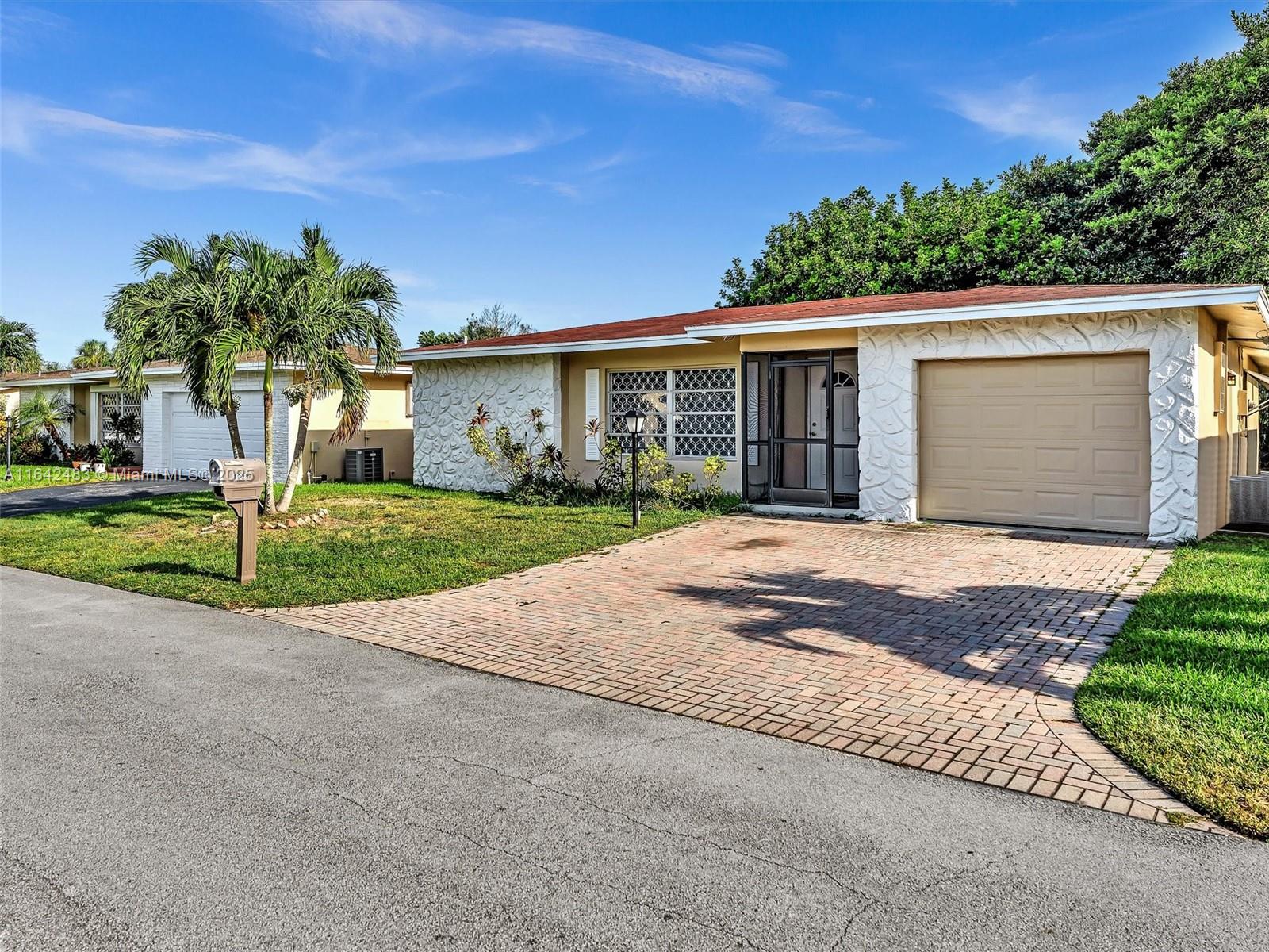 CRYSTAL LAKE 4TH SEC - Residential