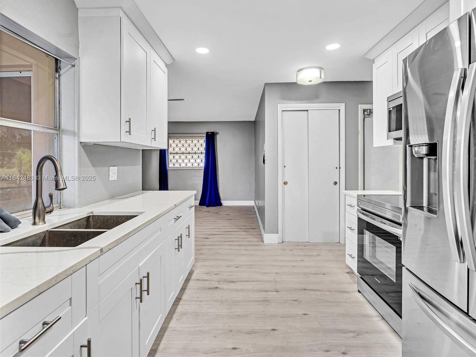 CRYSTAL LAKE 4TH SEC - Residential