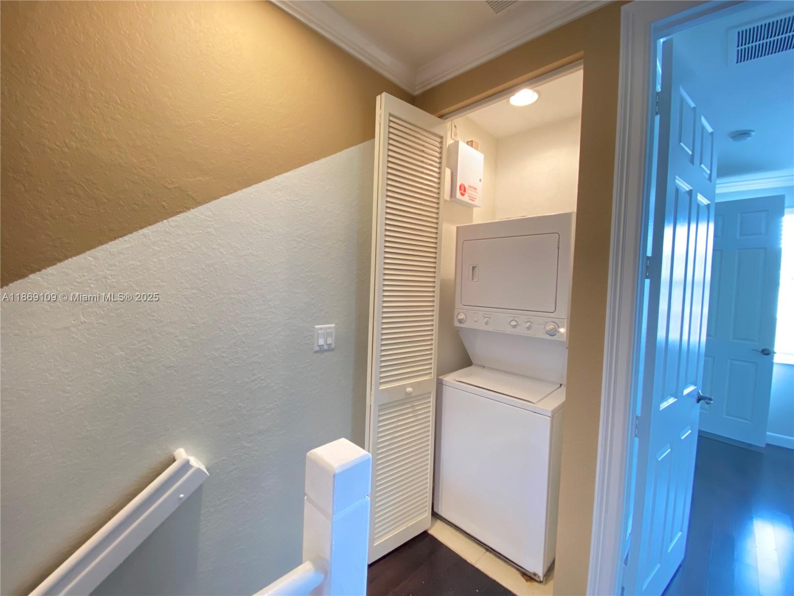 CITYSIDE CONDO - Residential Lease