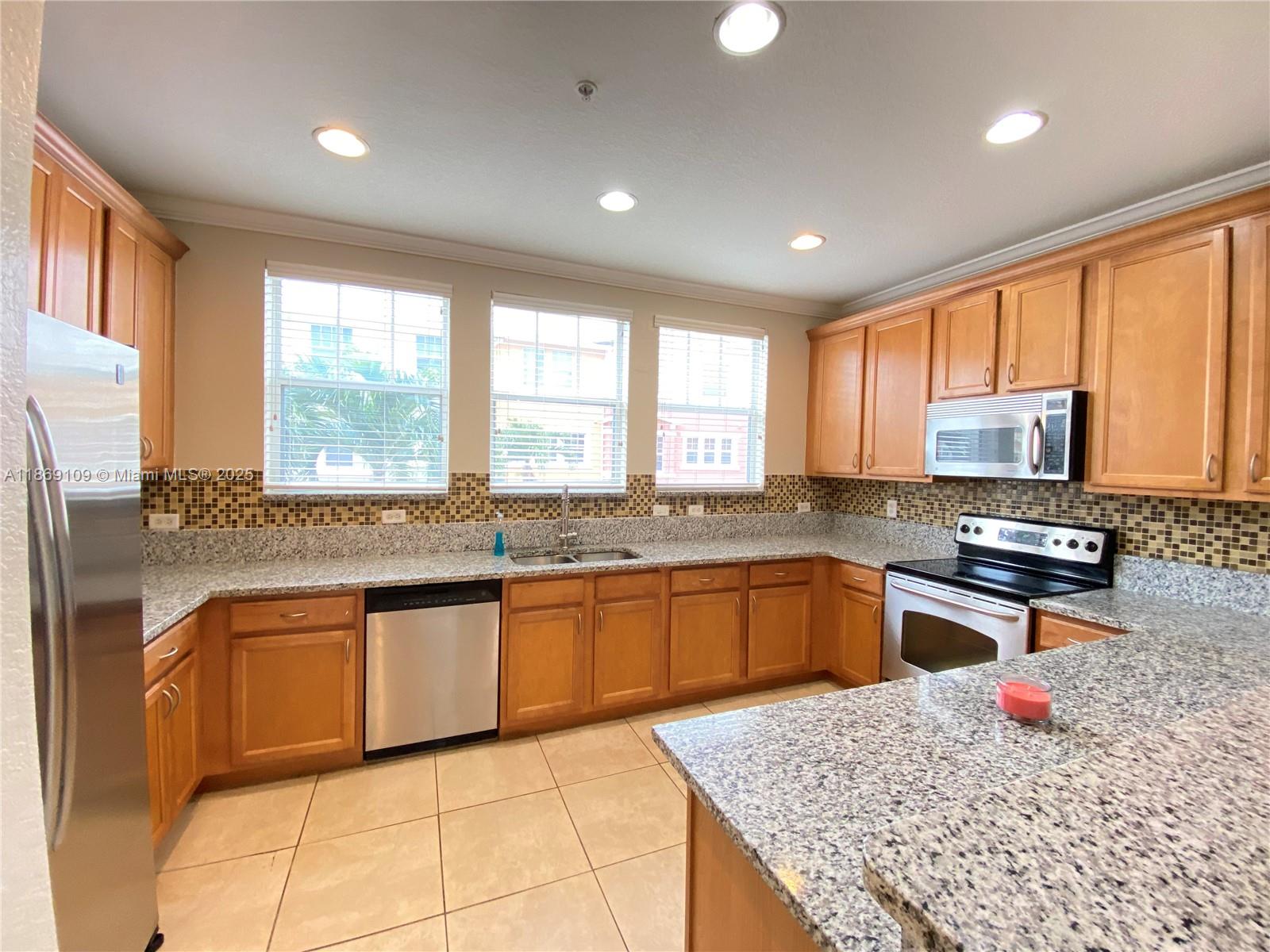 CITYSIDE CONDO - Residential Lease
