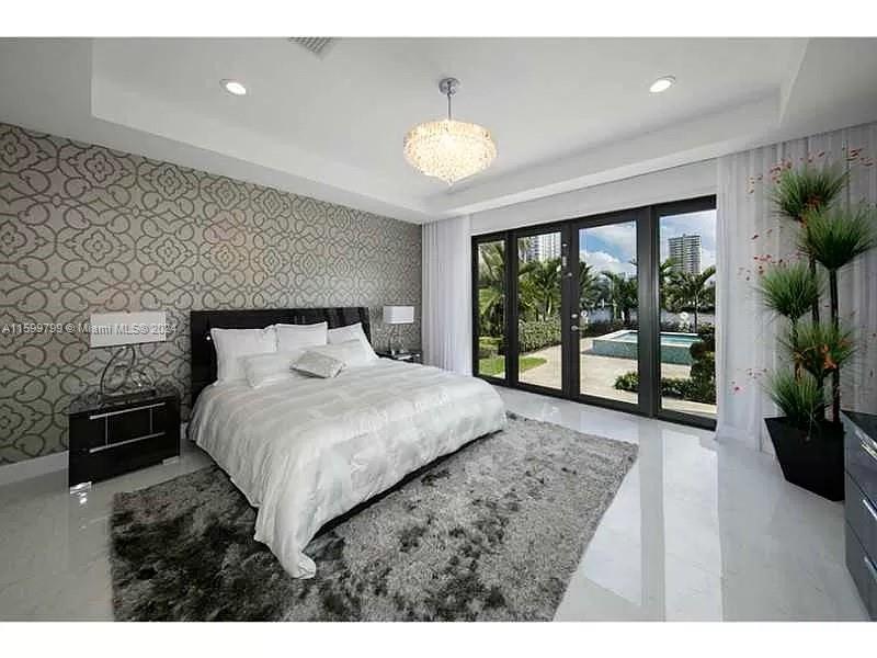 GOLDEN ISLES SEC A REV PL - Residential Lease