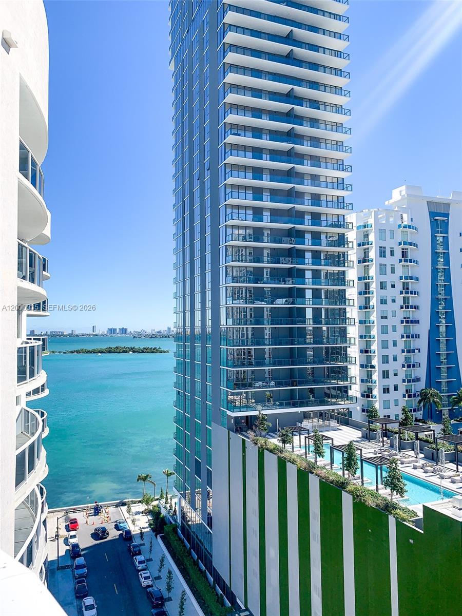 23 BISCAYNE BAY CONDO - Residential
