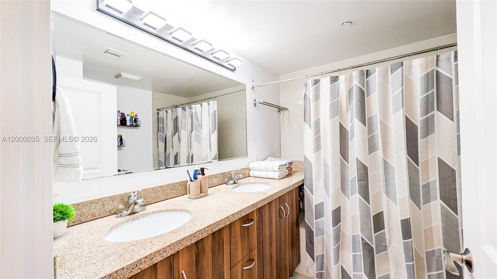 23 BISCAYNE BAY CONDO - Residential