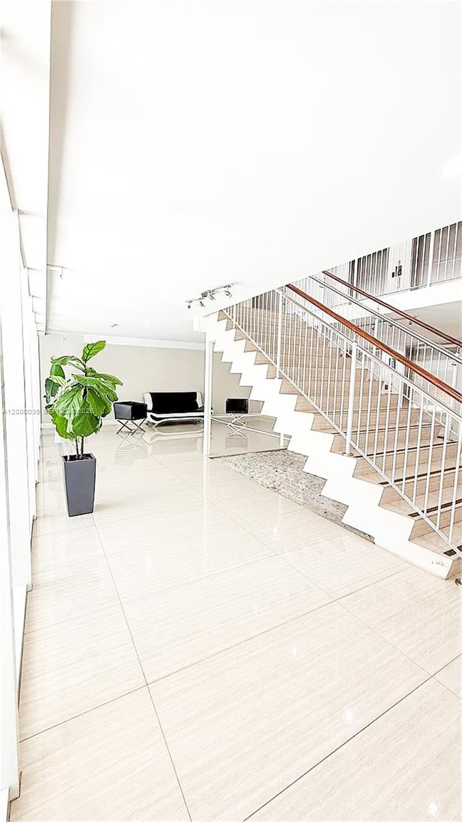 23 BISCAYNE BAY CONDO - Residential