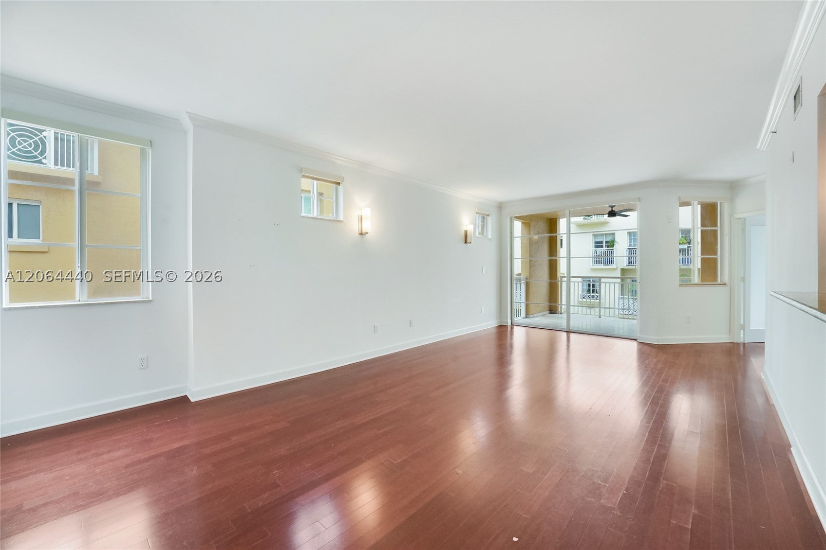 151 Michigan Ave 525