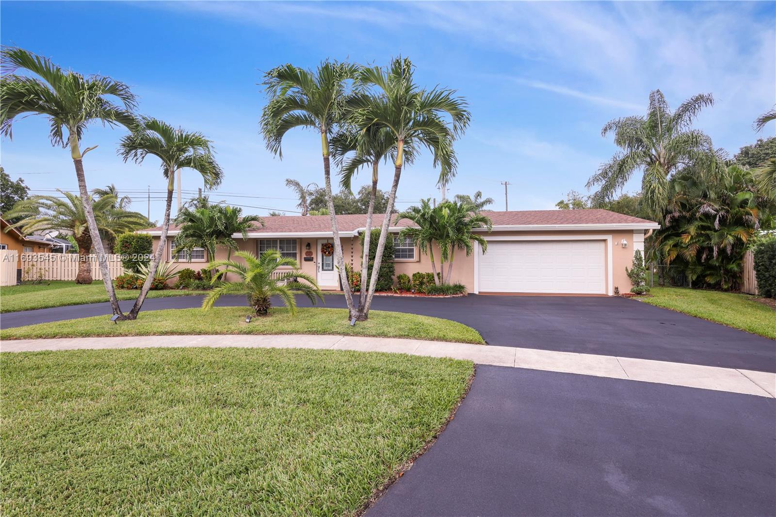 4900 SW 88th Ter