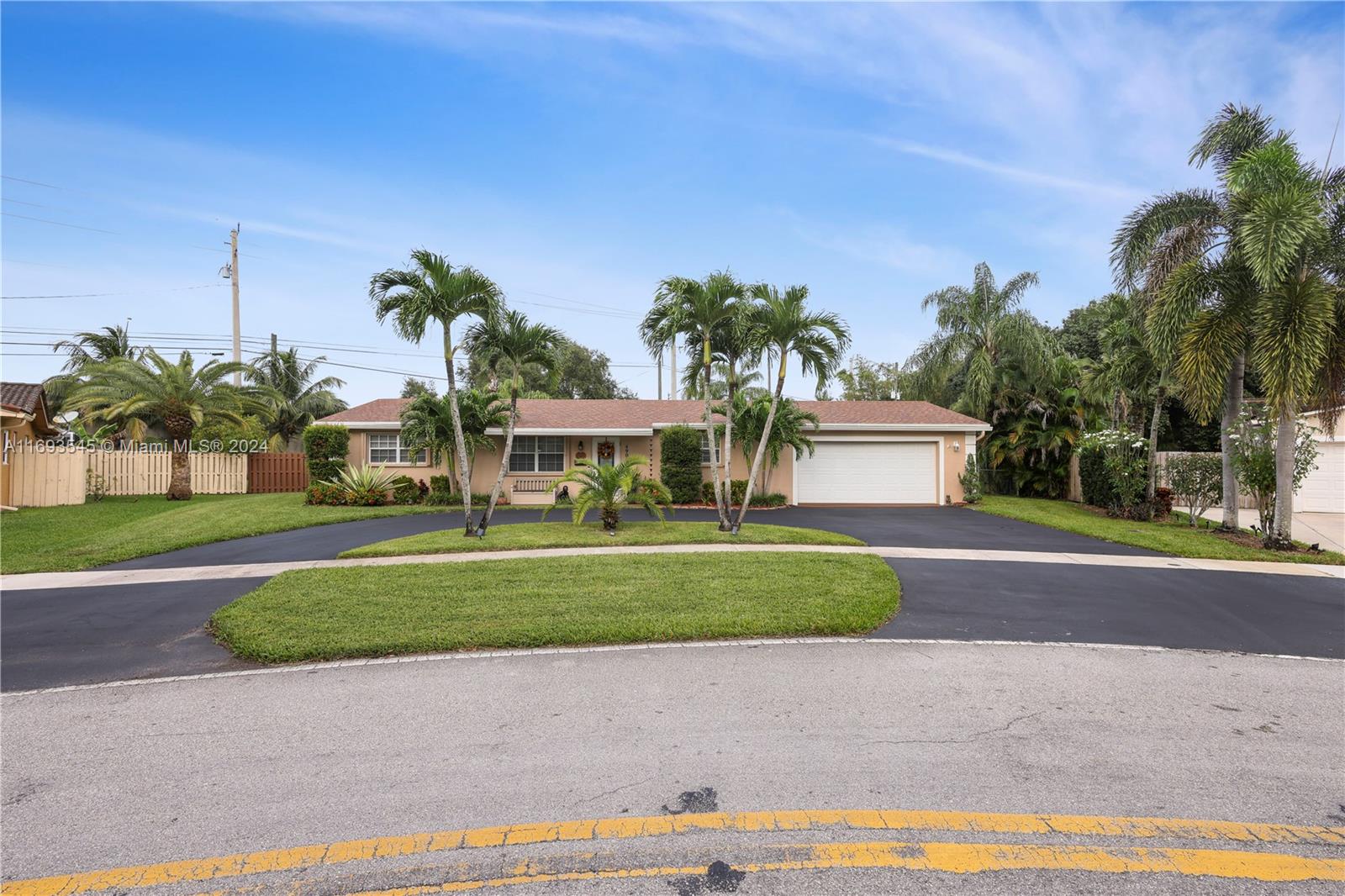 4900 SW 88th Ter