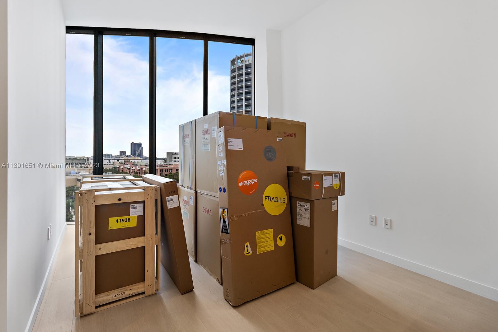 ONE PARK GROVE - Residential