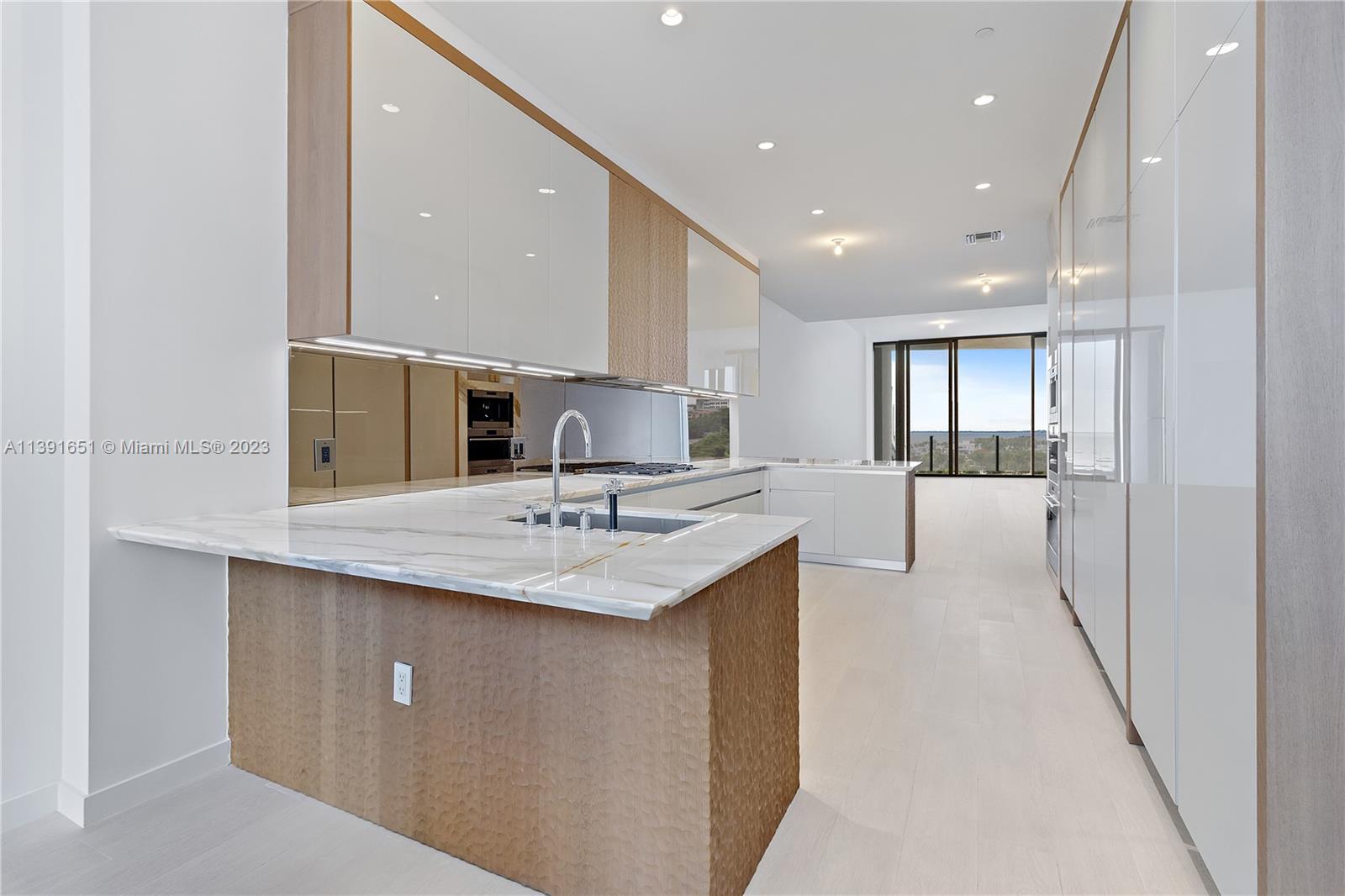 ONE PARK GROVE - Residential