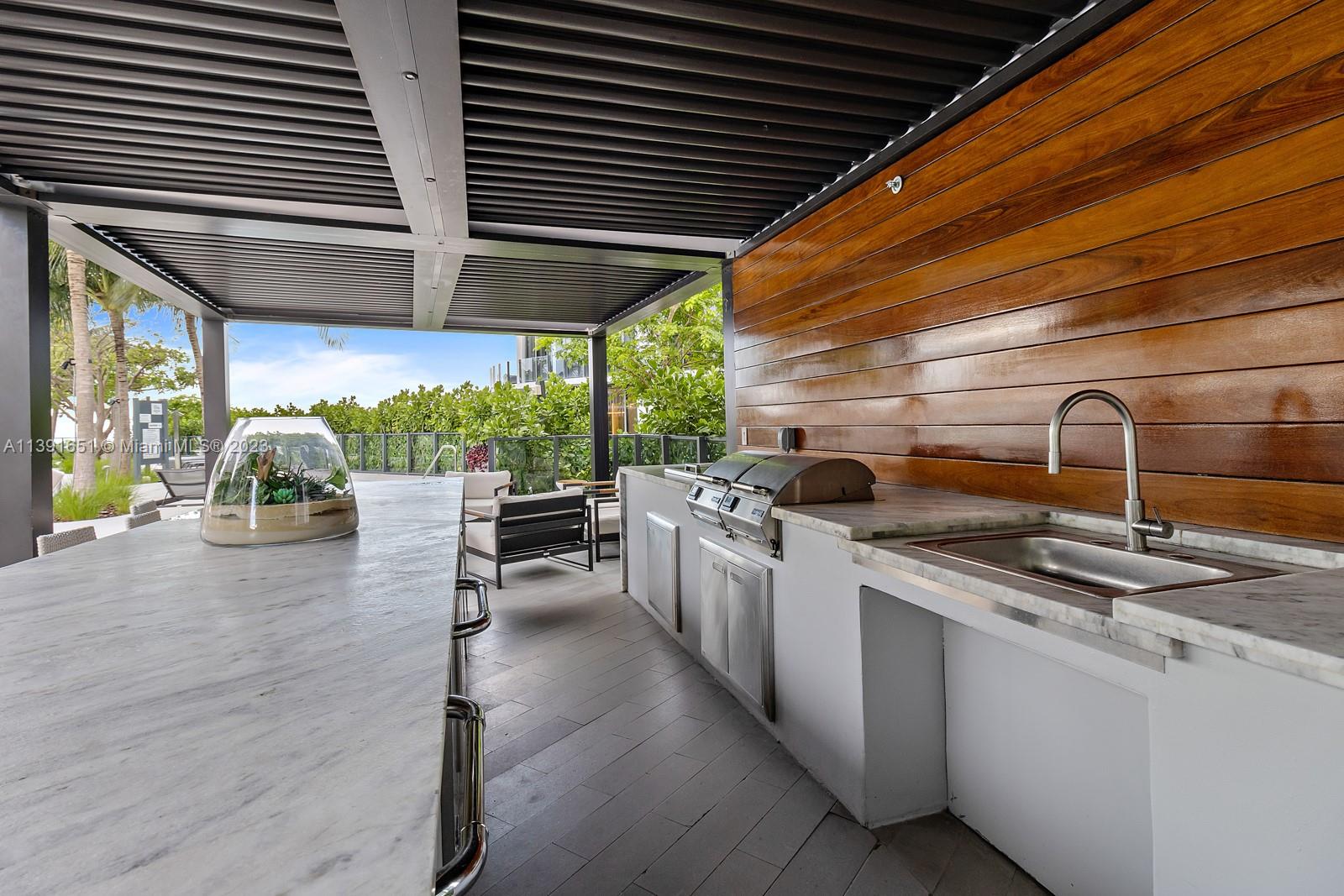 ONE PARK GROVE - Residential