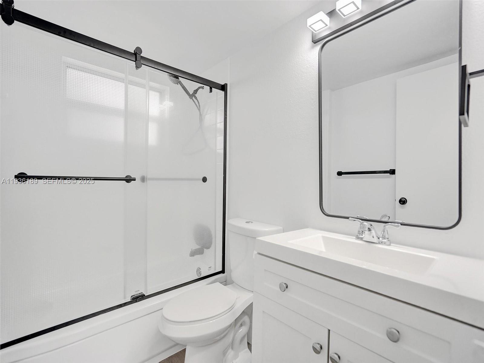 LINCOLN TOWERS CONDO - Residential Lease