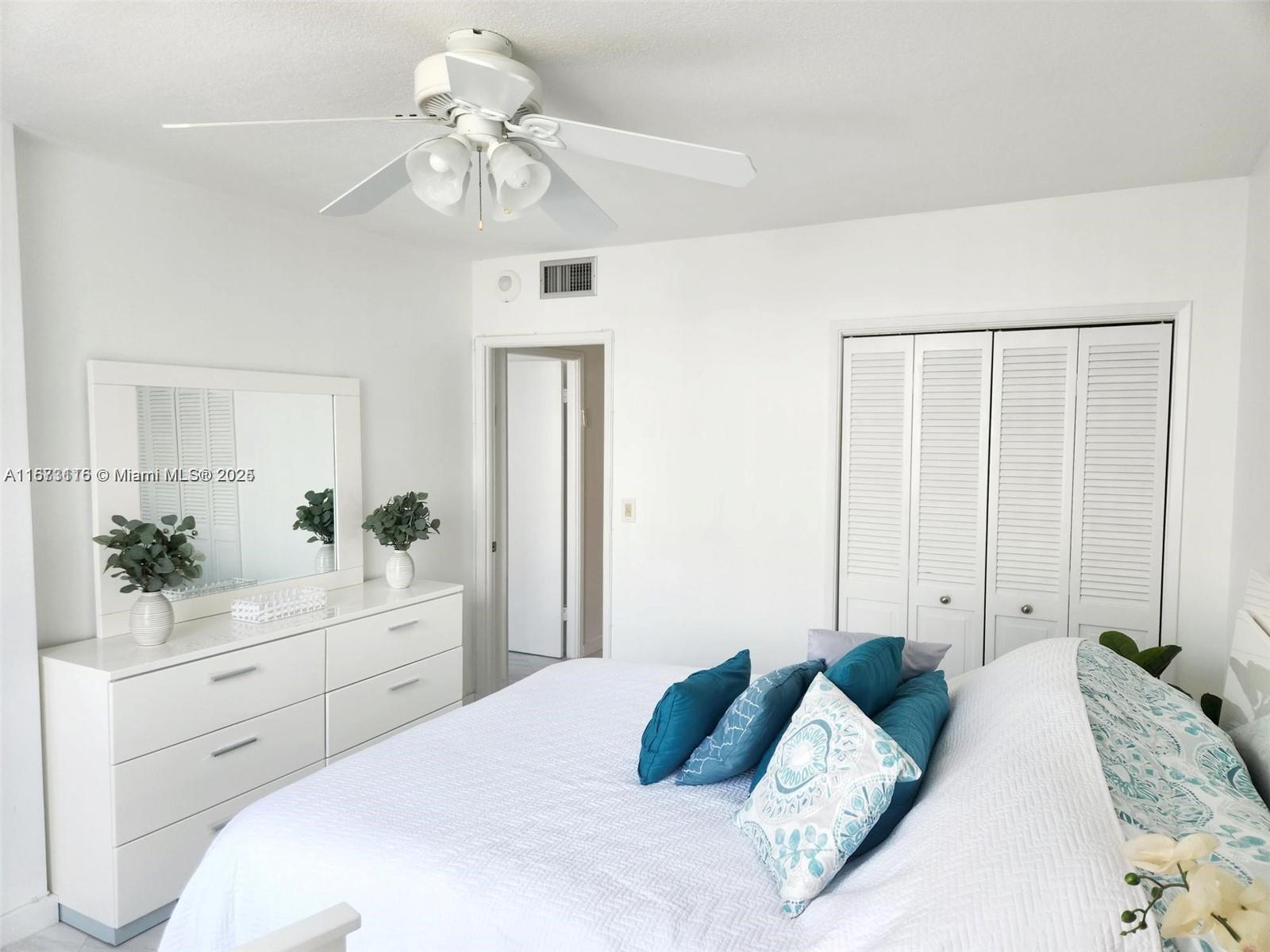 HILLCREST EAST NO 23 COND - Residential