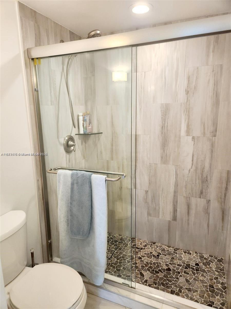 HILLCREST EAST NO 23 COND - Residential