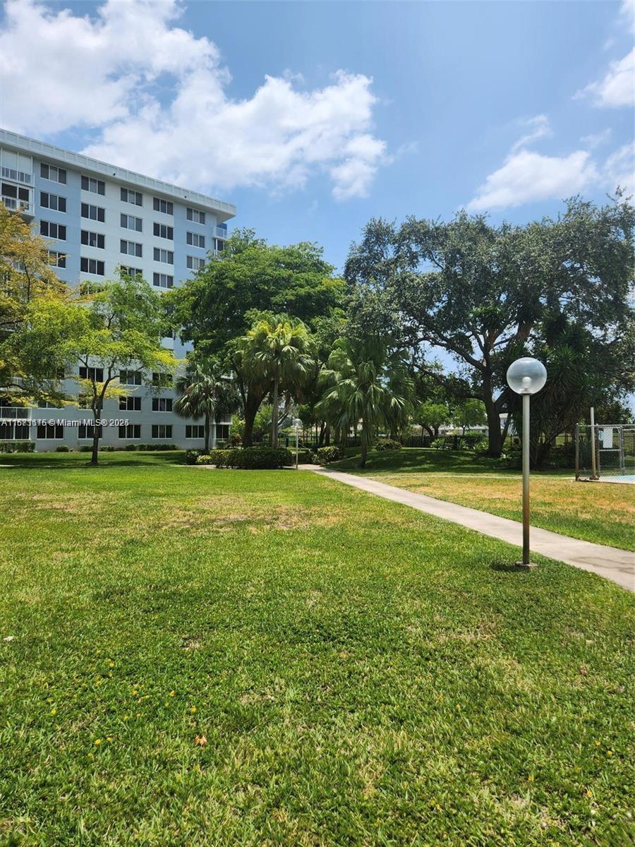 HILLCREST EAST NO 23 COND - Residential