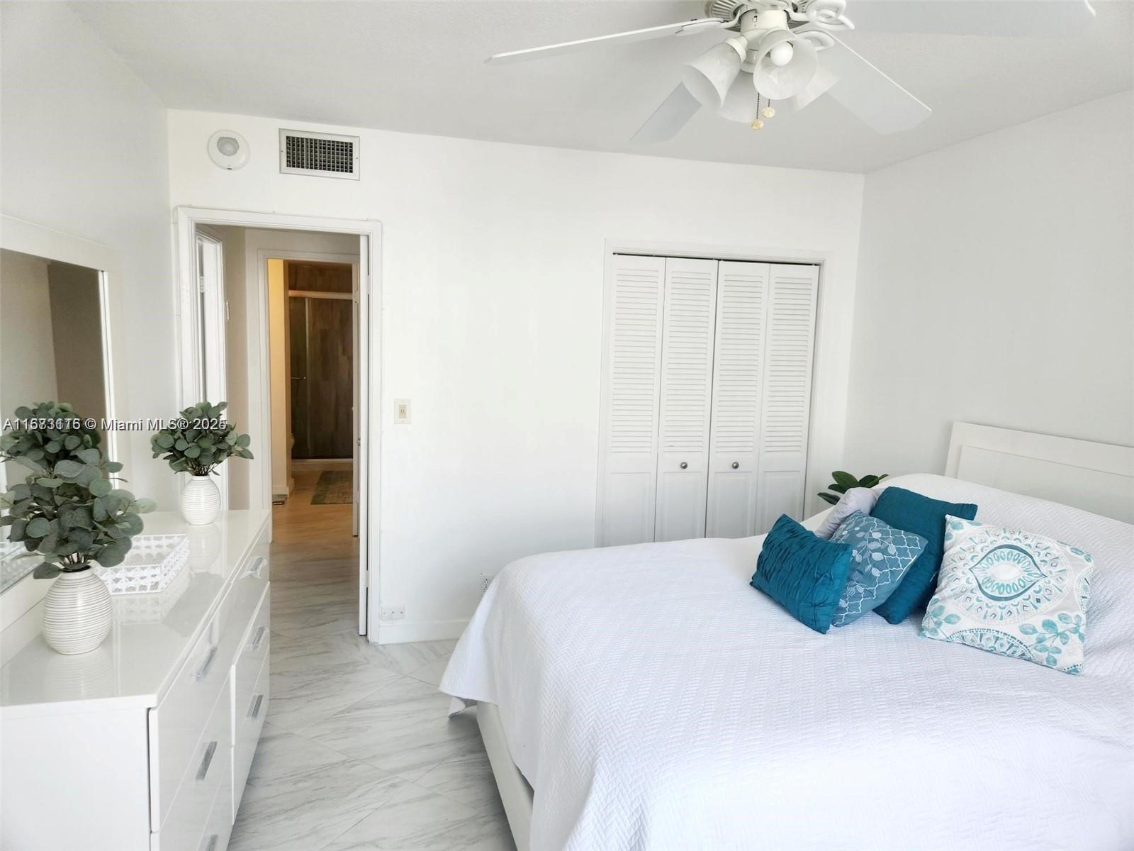 HILLCREST EAST NO 23 COND - Residential