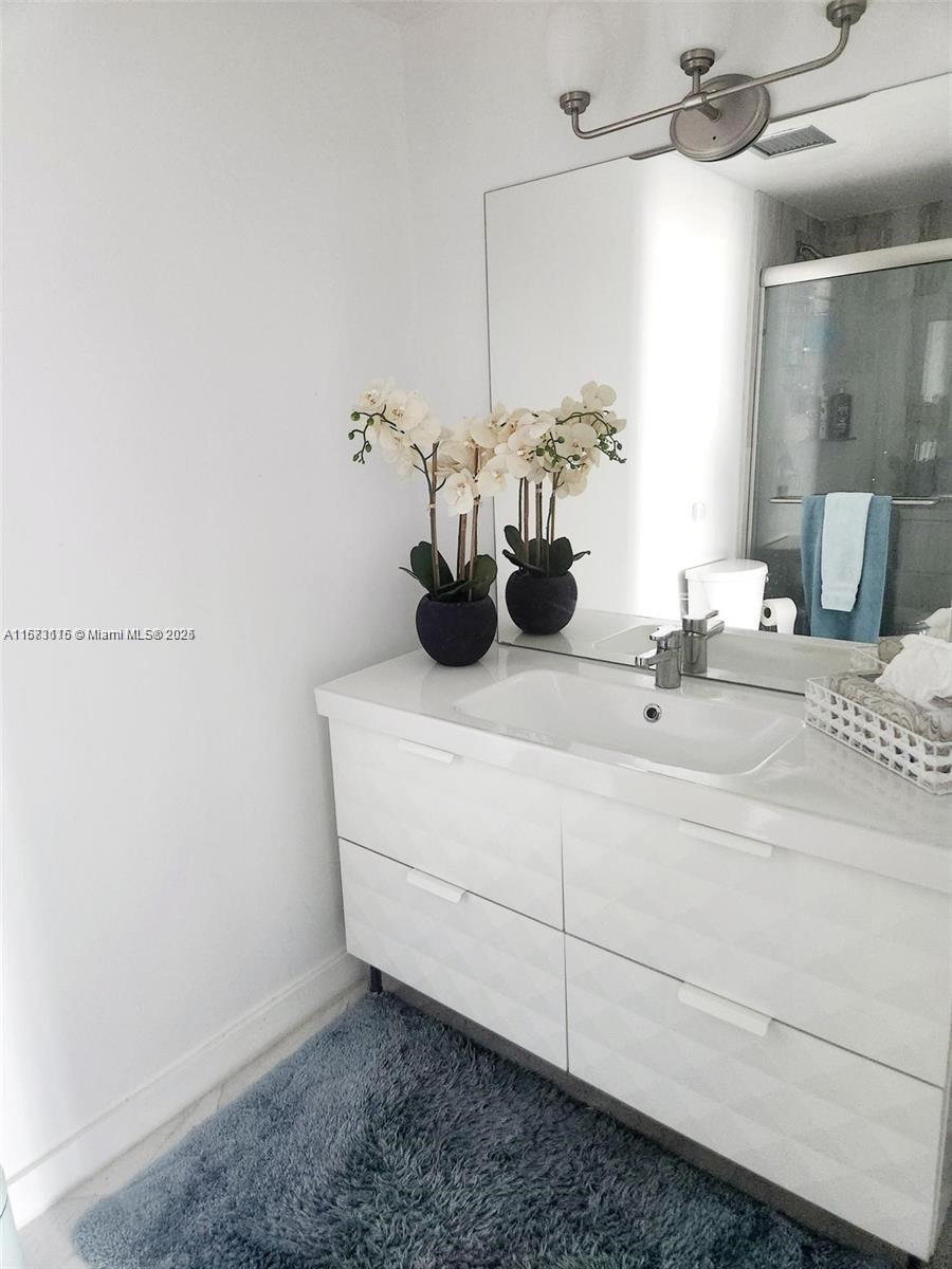 HILLCREST EAST NO 23 COND - Residential