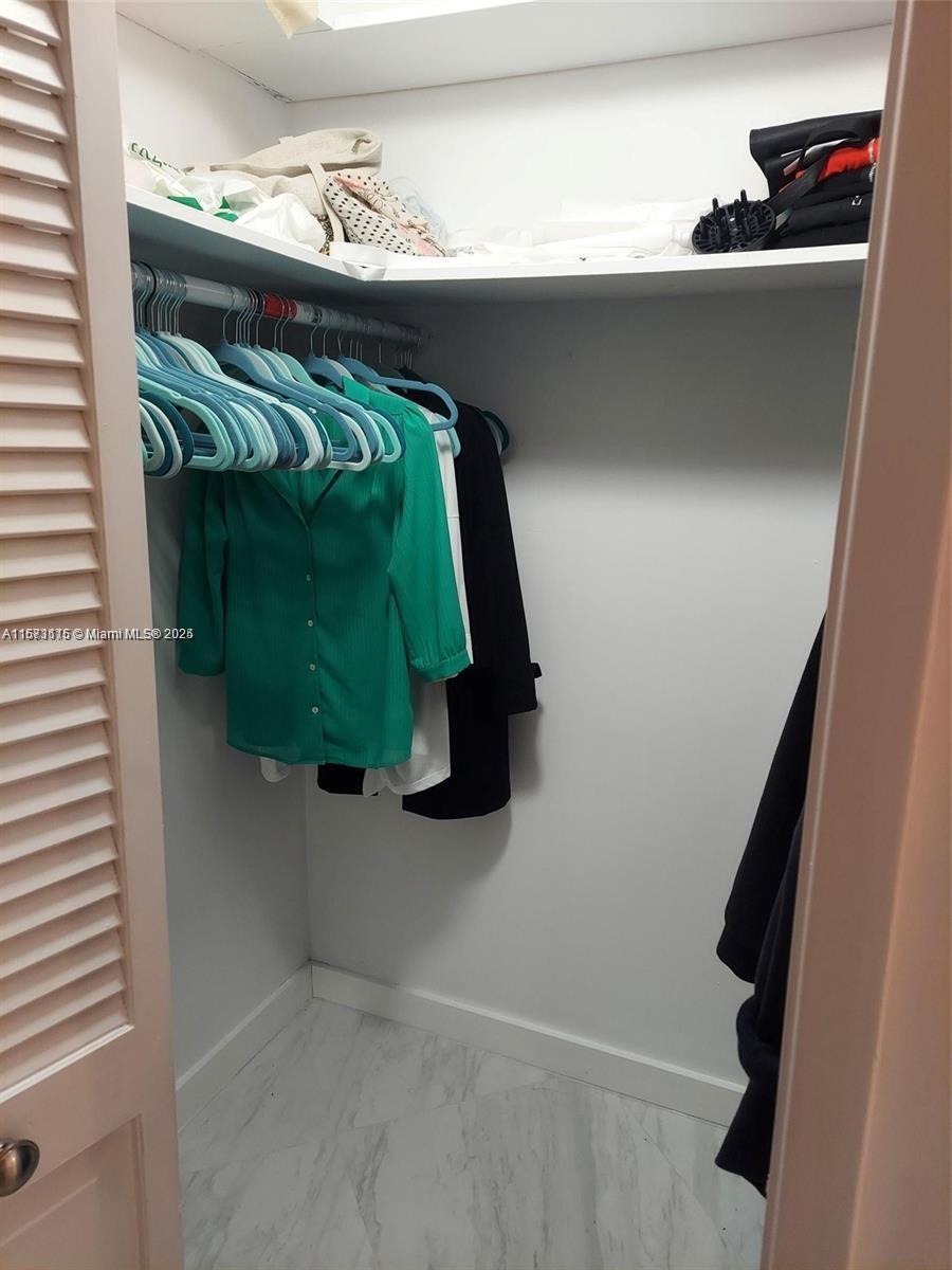 HILLCREST EAST NO 23 COND - Residential