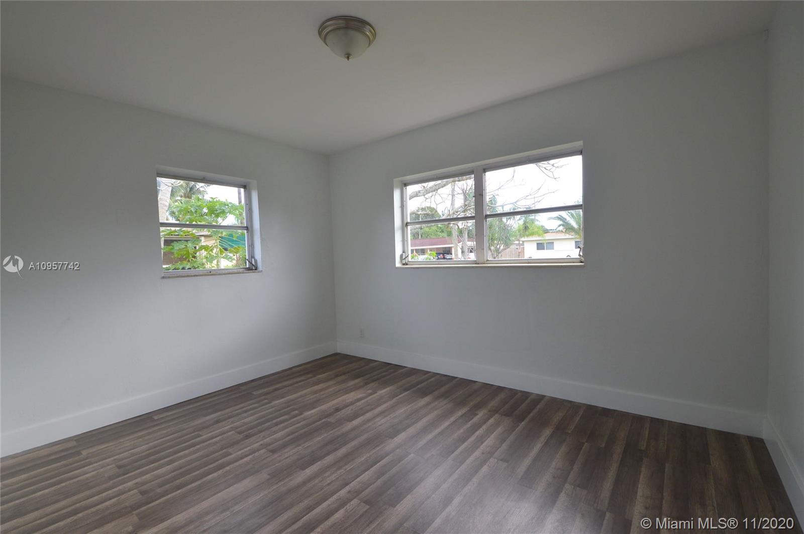 LYONS PARK - Residential