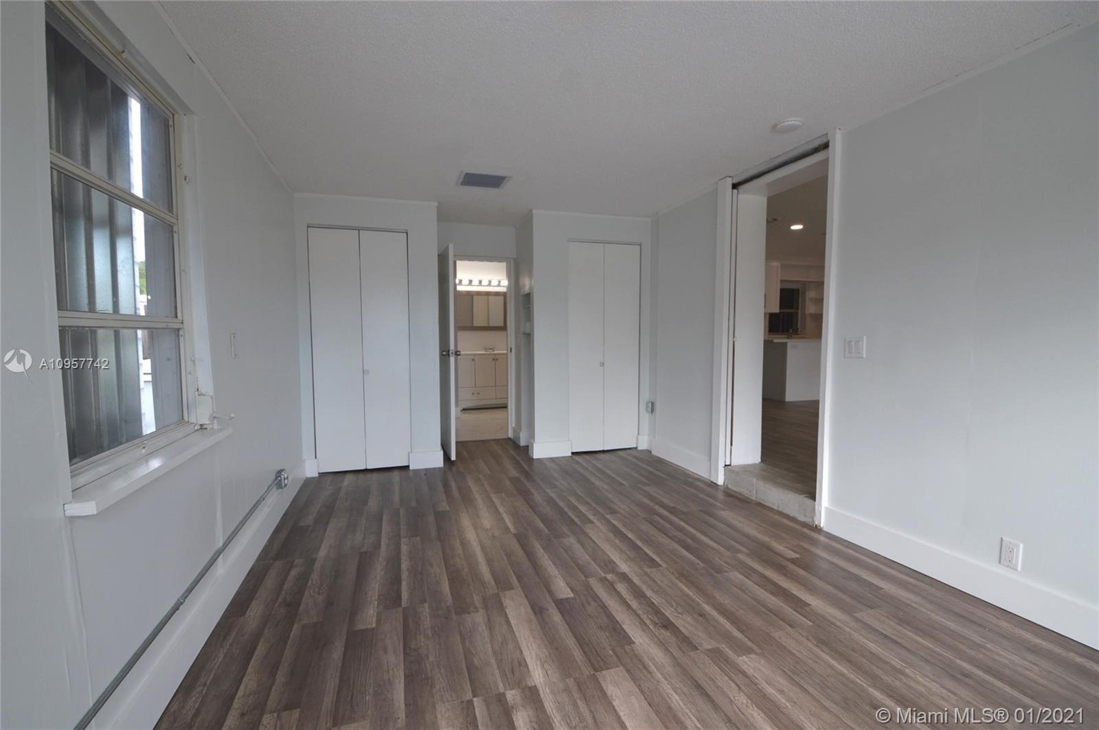 LYONS PARK - Residential