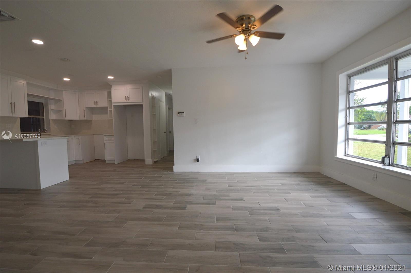 LYONS PARK - Residential