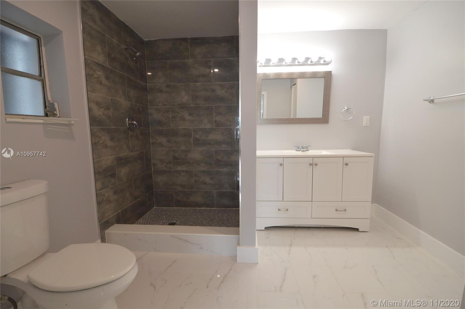 LYONS PARK - Residential