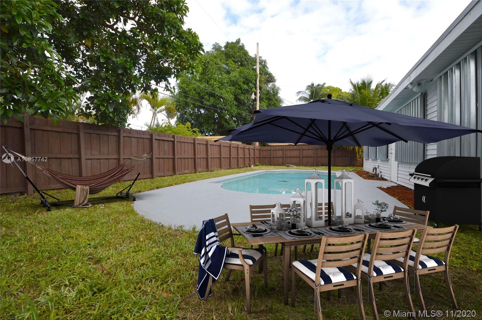 LYONS PARK - Residential