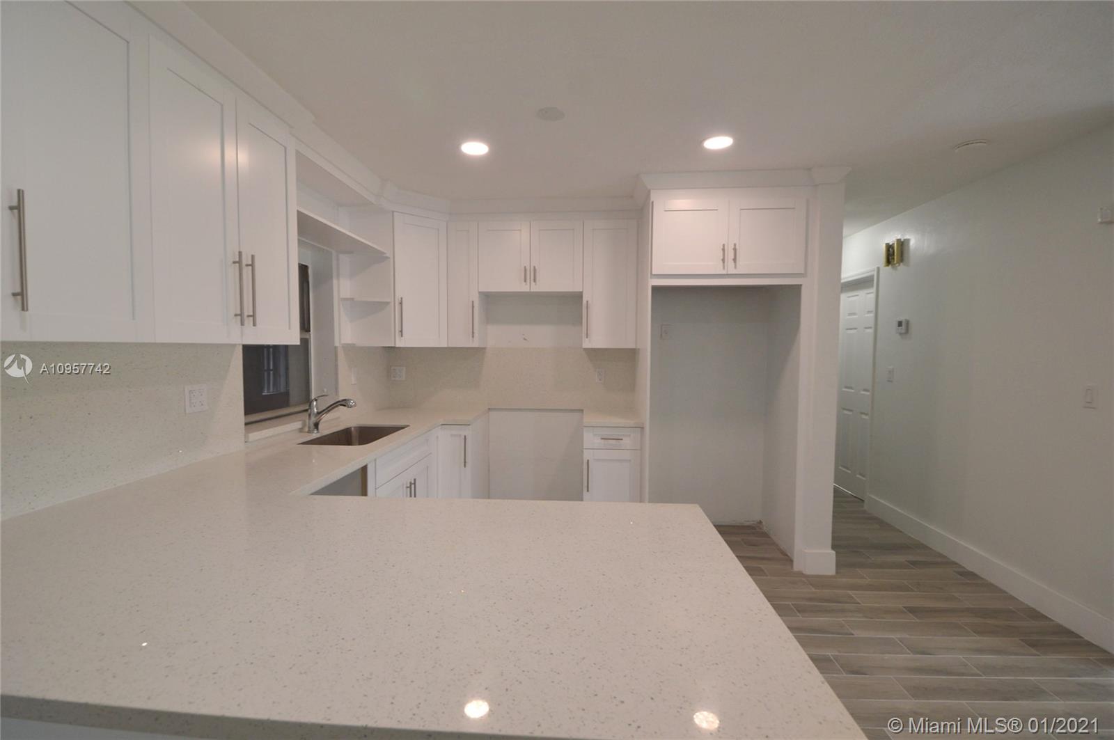 LYONS PARK - Residential