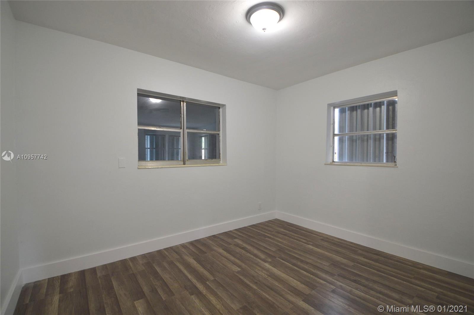 LYONS PARK - Residential