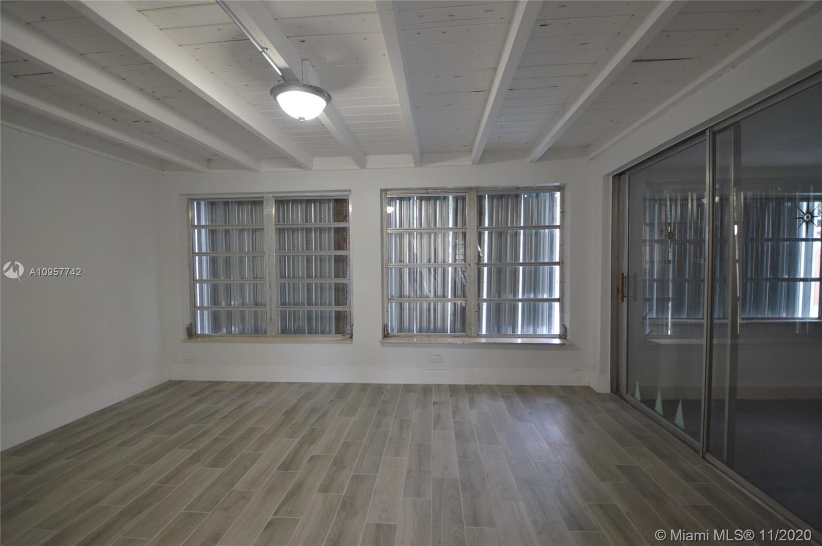 LYONS PARK - Residential