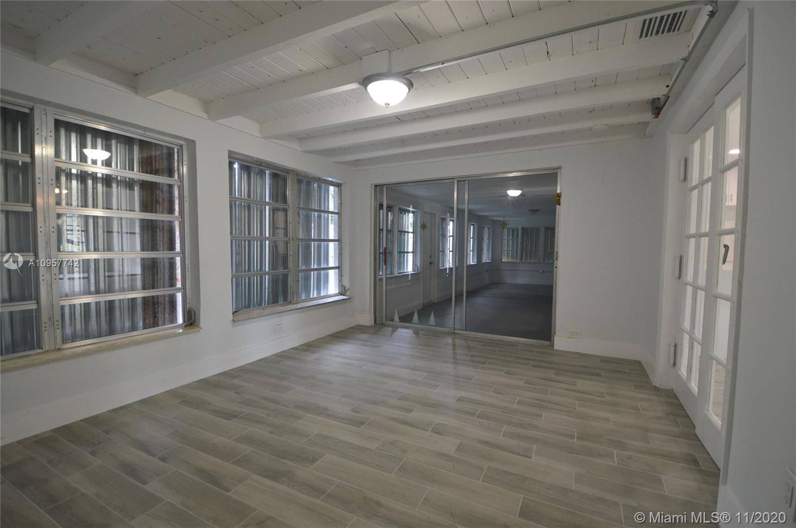 LYONS PARK - Residential